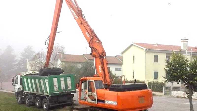 OmecoHub - DAEWOO 300LCV